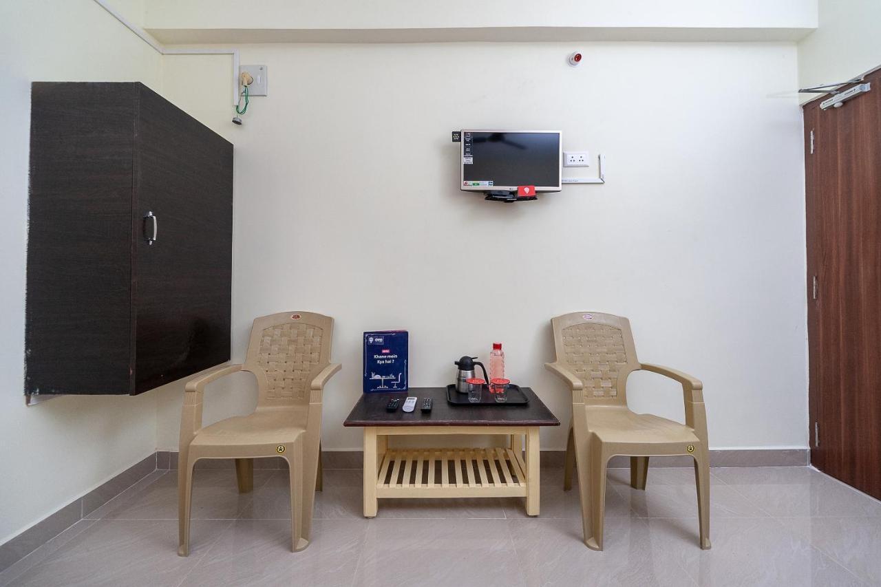 Oyo Hotel Sannidhi Residency Tirupati Zewnętrze zdjęcie