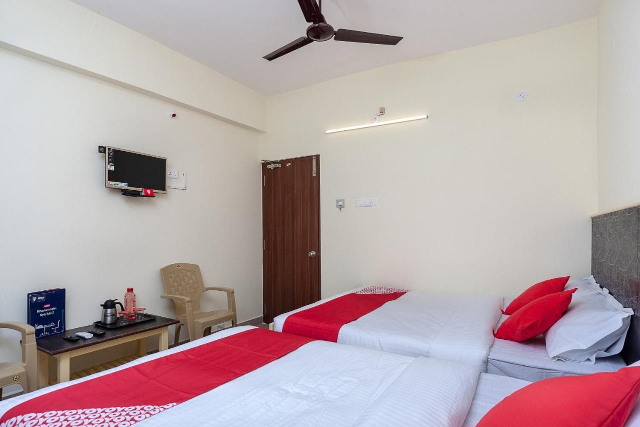 Oyo Hotel Sannidhi Residency Tirupati Zewnętrze zdjęcie
