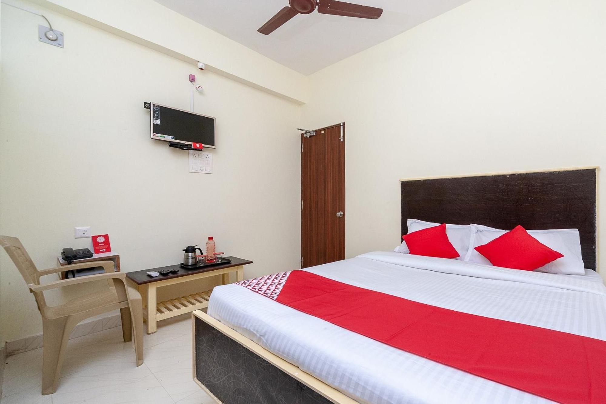 Oyo Hotel Sannidhi Residency Tirupati Zewnętrze zdjęcie